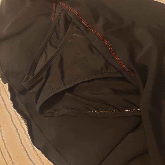 Bikini - Picture 2 of 2